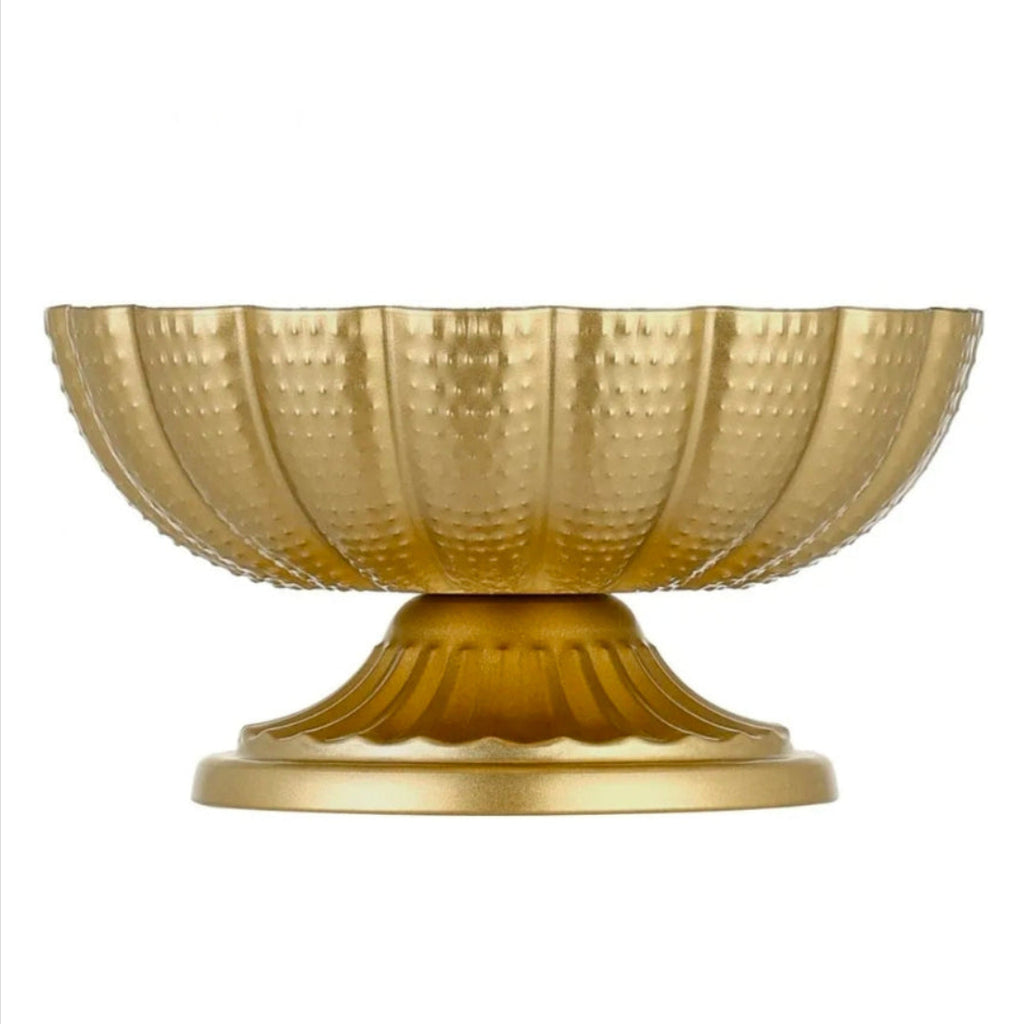 Coupe florale dorée martelée - vue de côté
